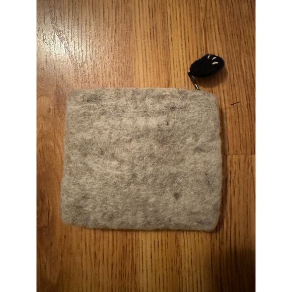 Hand-Felted Fair Trade Coin Purse Panda 100% Wool Hand Made Nepal - Picture 2 of 5